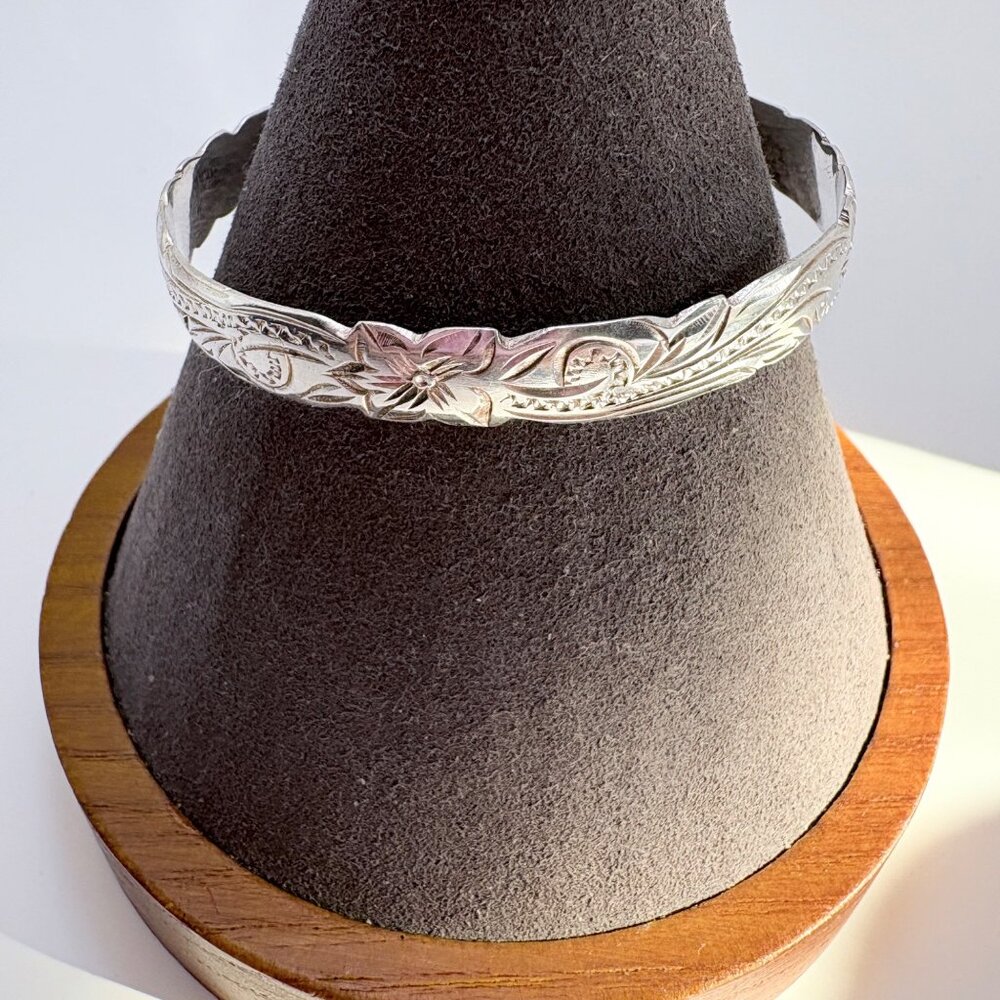 Sterling Silver 925 Child's Scroll Floral Design Bangle Bracelet Size 5.5" Fit